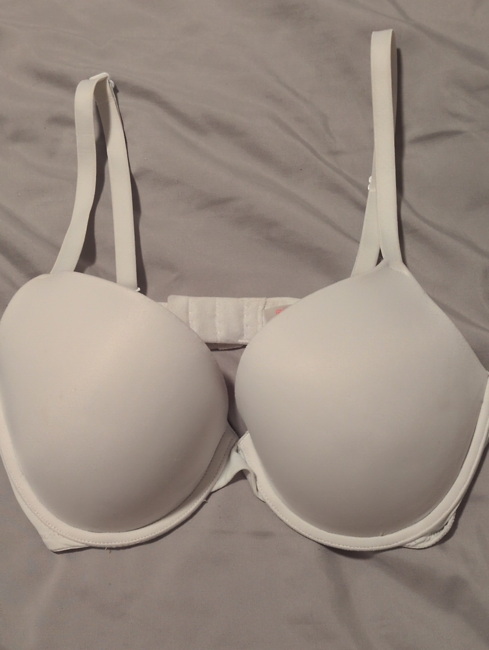 PINK Victoria's Secret Smooth White Molded T-Shirt Bra